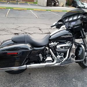 Meet your Posher, Ray